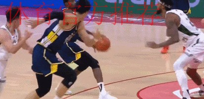 广东首秀错失绝杀！焦泊乔加时连丢防守篮板引热议 杜锋点名批评事出有因